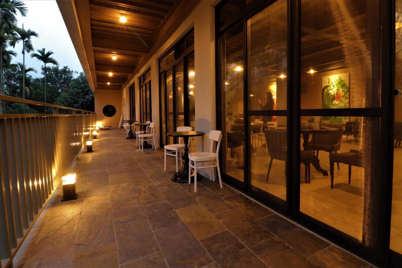 Mtny Hotel Zhushan Bagian luar foto